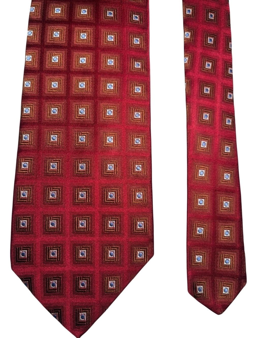 BOSS Hugo Boss Silk Red Brown Blue Medallion Made in Italy Designer Tie